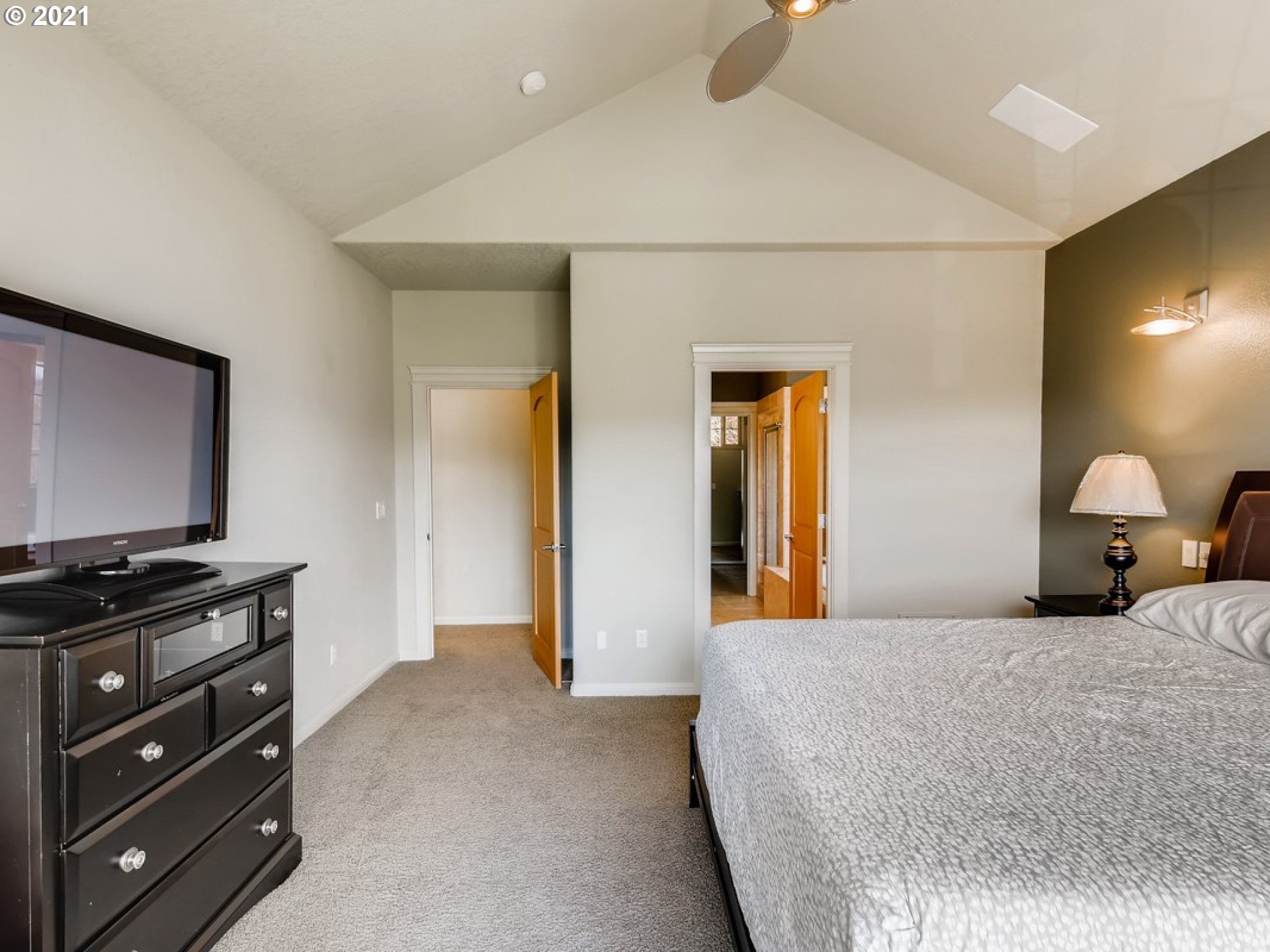 2379 Southwest Border Way Gresham, OR 97080 - Photo 13 of 31 Gallery Image 13