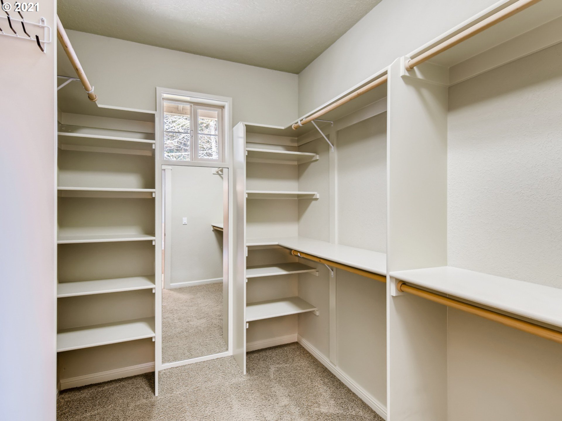 2379 Southwest Border Way Gresham, OR 97080 - Photo 17 of 31 Gallery Image 17