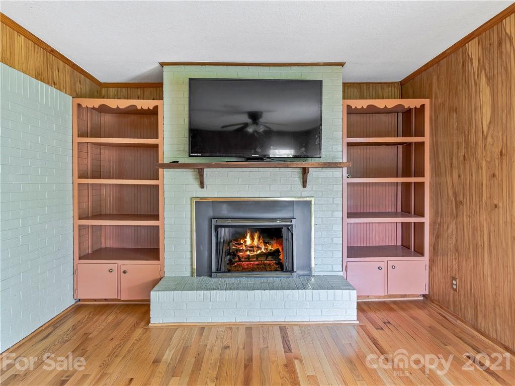 27 Gorman Bridge Road Asheville, NC 28804 - Photo 12 of 28 Gallery Image 12