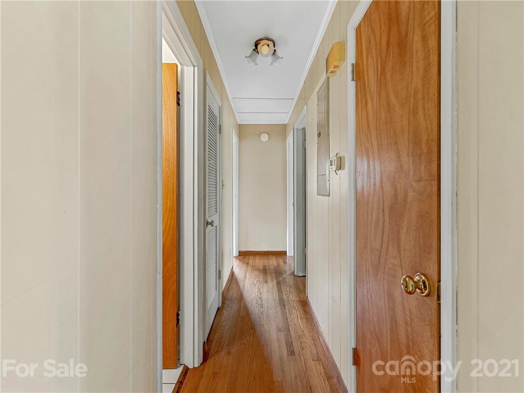 27 Gorman Bridge Road Asheville, NC 28804 - Photo 14 of 28 Gallery Image 14