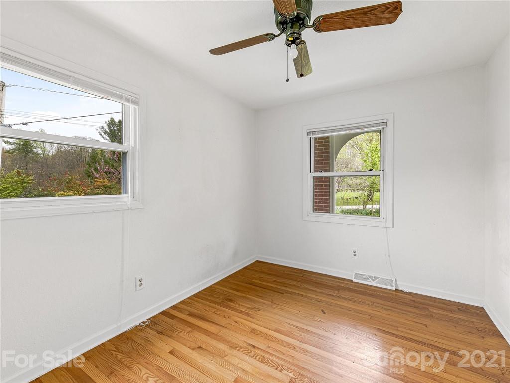 27 Gorman Bridge Road Asheville, NC 28804 - Photo 18 of 28 Gallery Image 18