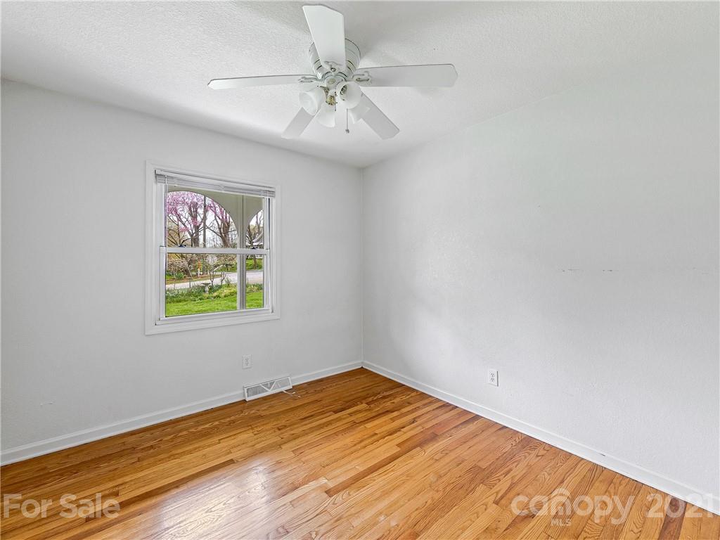 27 Gorman Bridge Road Asheville, NC 28804 - Photo 19 of 28 Gallery Image 19