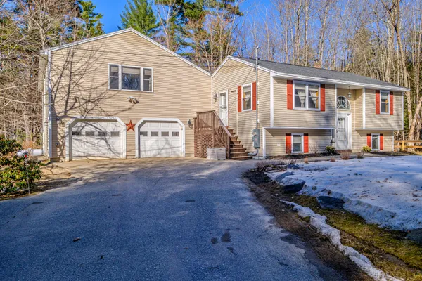 $674,500 | 1 Roosevelt Trail, Windham, ME 04062