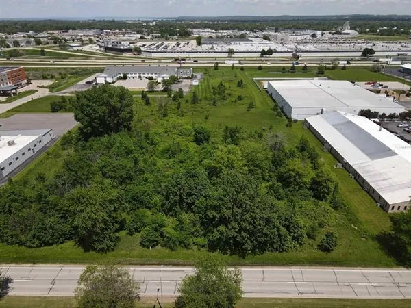 $850,000 | 555 West Rolling Meadows Drive, Fond du Lac, WI 54937