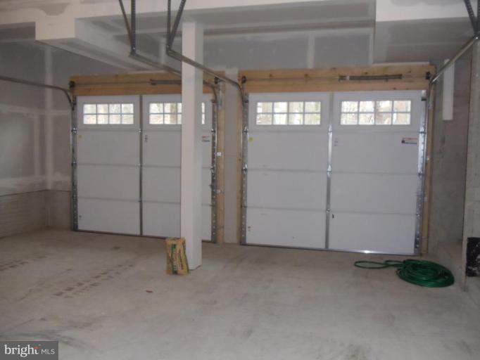 6582 Braddock Road Alexandria, VA 22312 - Photo 16 of 29 Garage 2