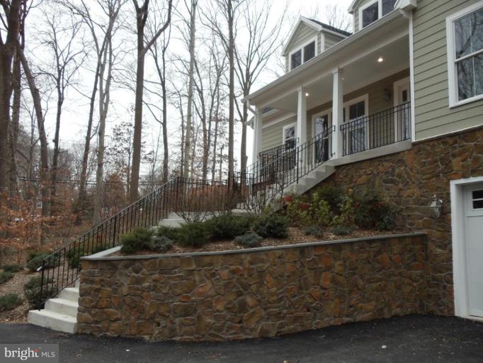 6582 Braddock Road Alexandria, VA 22312 - Photo 22 of 29 Exterior #2