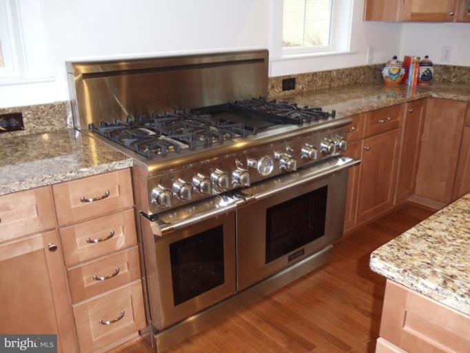 6582 Braddock Road Alexandria, VA 22312 - Photo 7 of 29 Kitchen #2