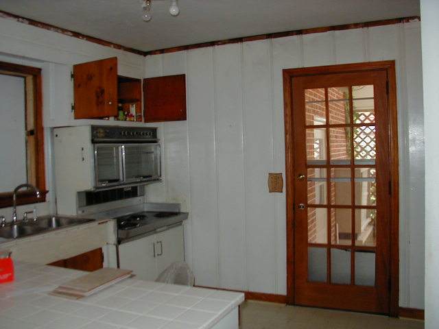 217 Robin Hood Road Greenville, SC 29607 - Photo 4 of 4