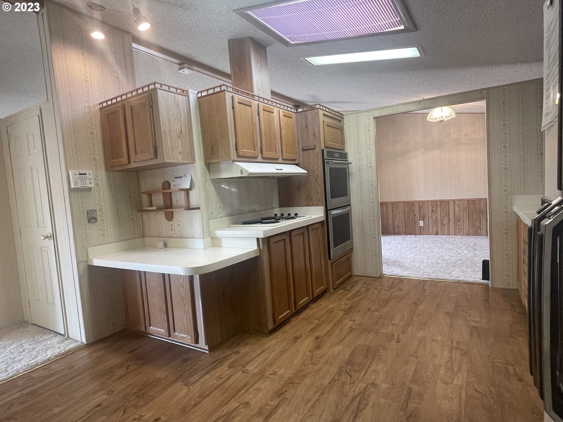 3275 Galena Loop Lebanon, OR 97355 - Photo 16 of 30 Kitchen/Nook