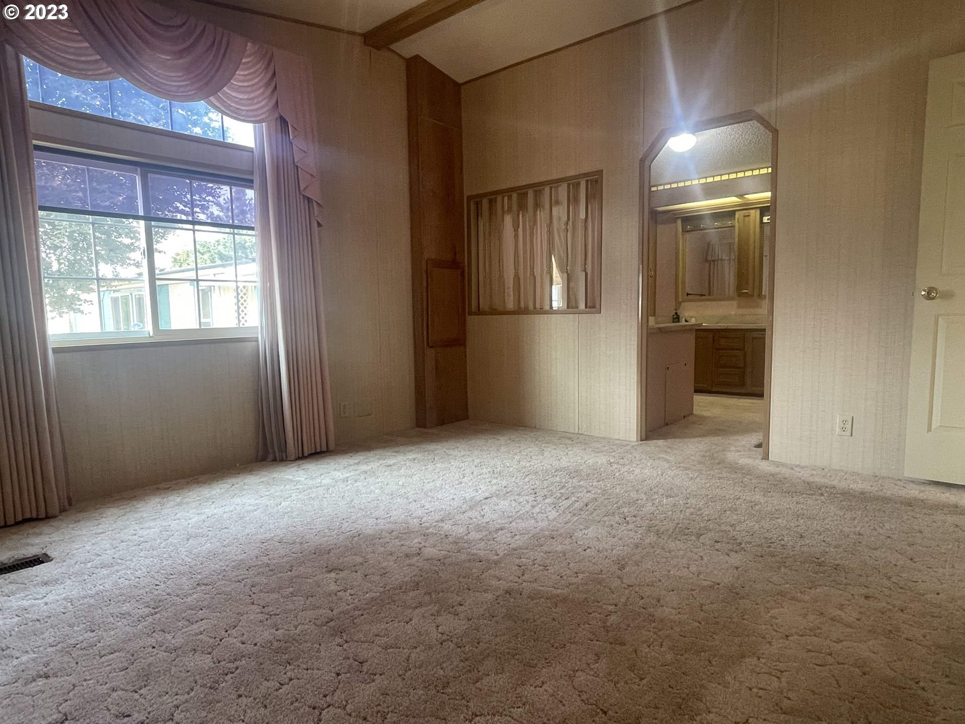 3275 Galena Loop Lebanon, OR 97355 - Photo 20 of 30 Owner's Suite Bedroom