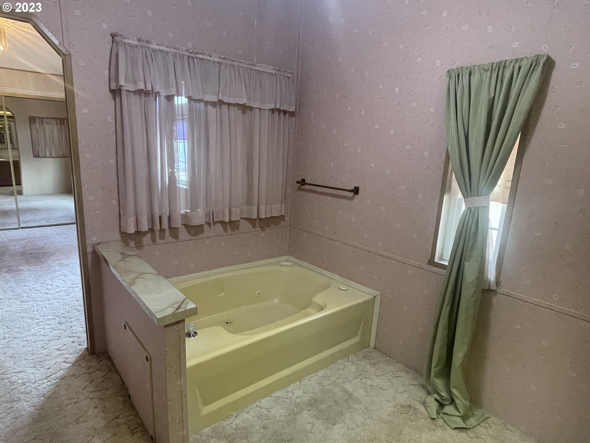 3275 Galena Loop Lebanon, OR 97355 - Photo 21 of 30 Owner's Suite Bathroom