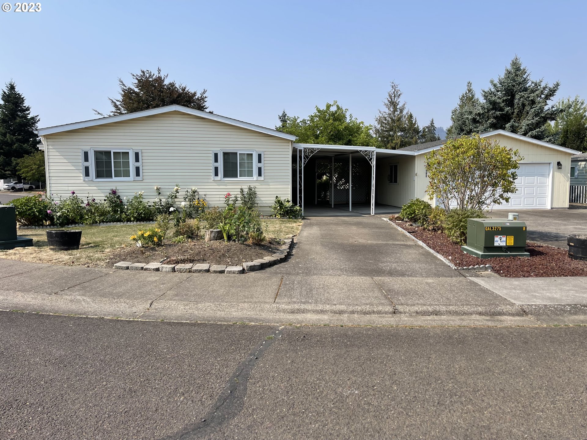 3275 Galena Loop Lebanon, OR 97355 - Photo 4 of 30 Gallery Image 4