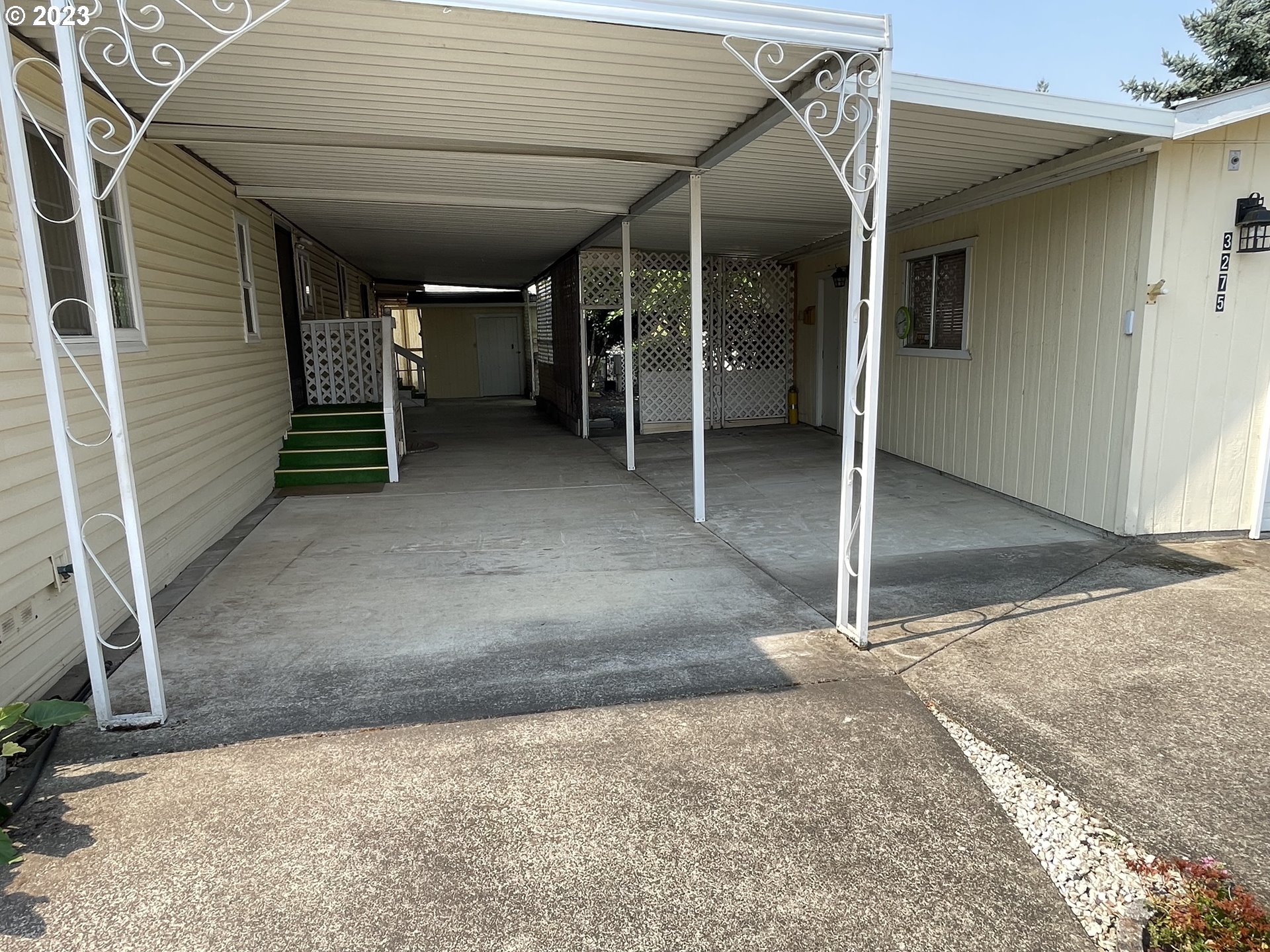 3275 Galena Loop Lebanon, OR 97355 - Photo 5 of 30 Carport