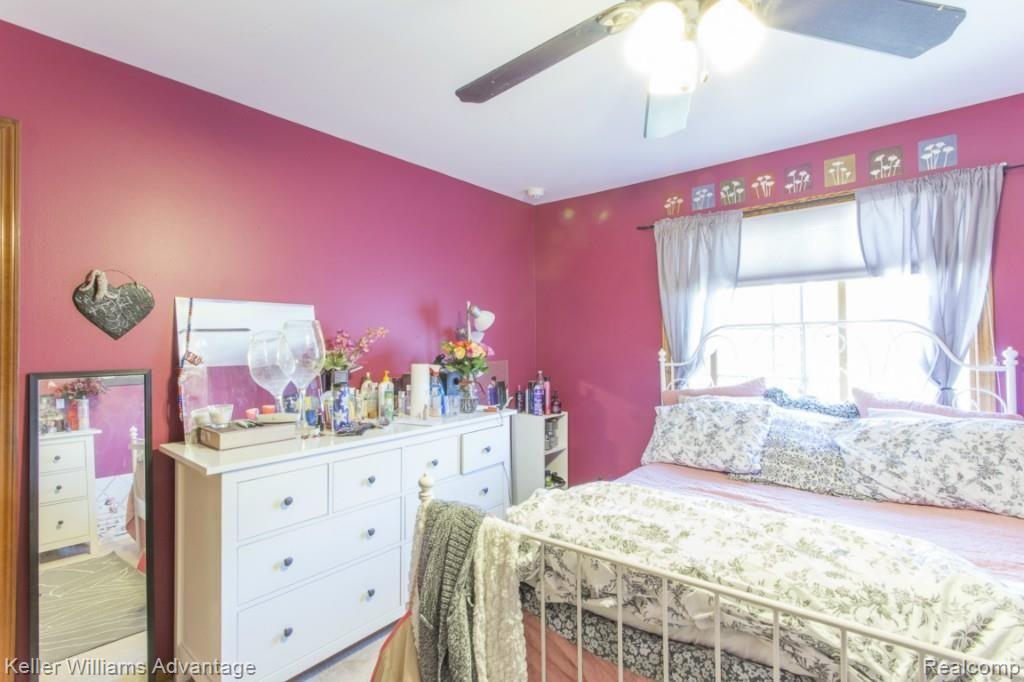 19009 Wayne Road Livonia, MI 48152 - Photo 32 of 54 35-Wayne_19009.jpg