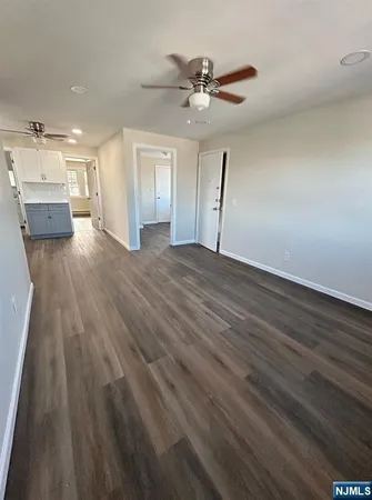 $1,800 | 54 Windsor Street, Unit 3, Kearny, NJ 07032