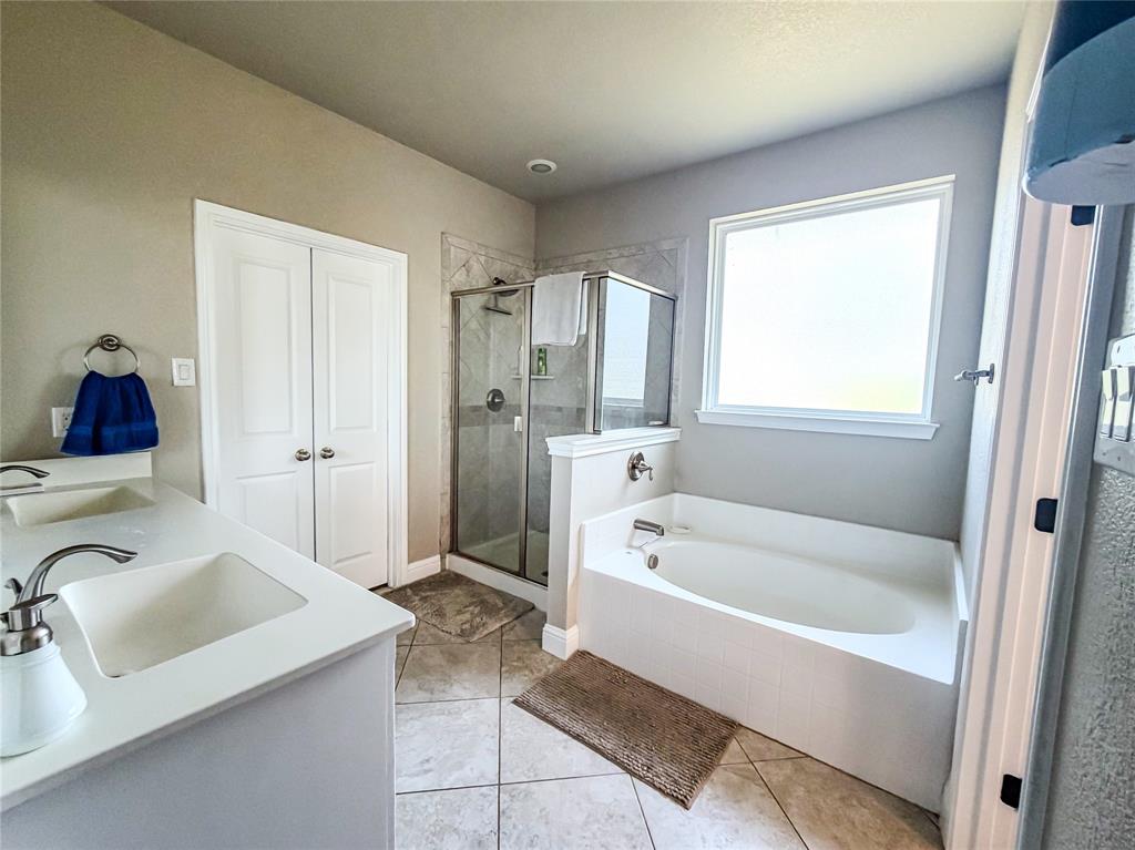 402 North Trinity Street Decatur, TX 76234 - Photo 7 of 13 Gallery Image 7
