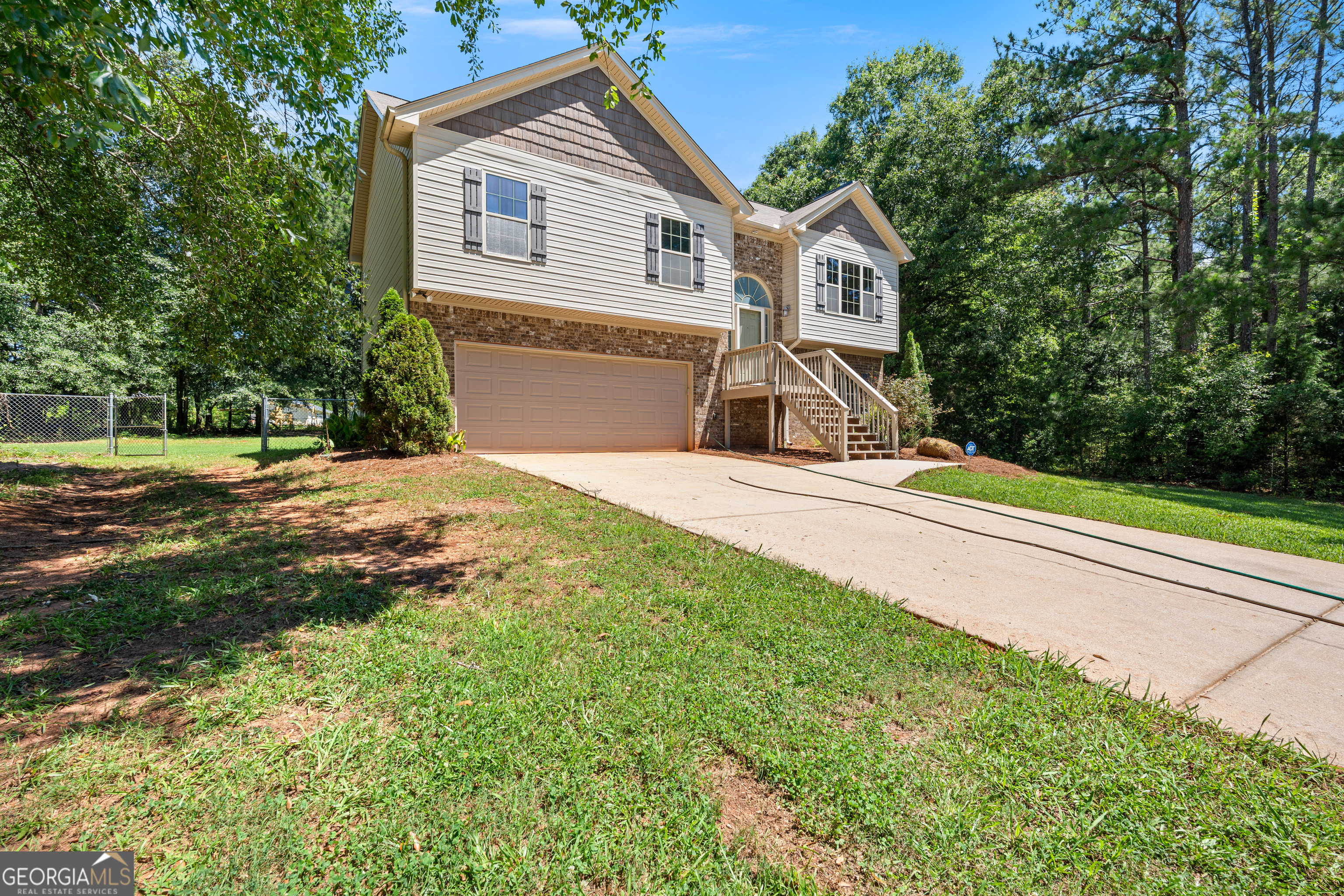1220 Destiny Court Locust Grove, GA 30248 - Photo 3 of 45