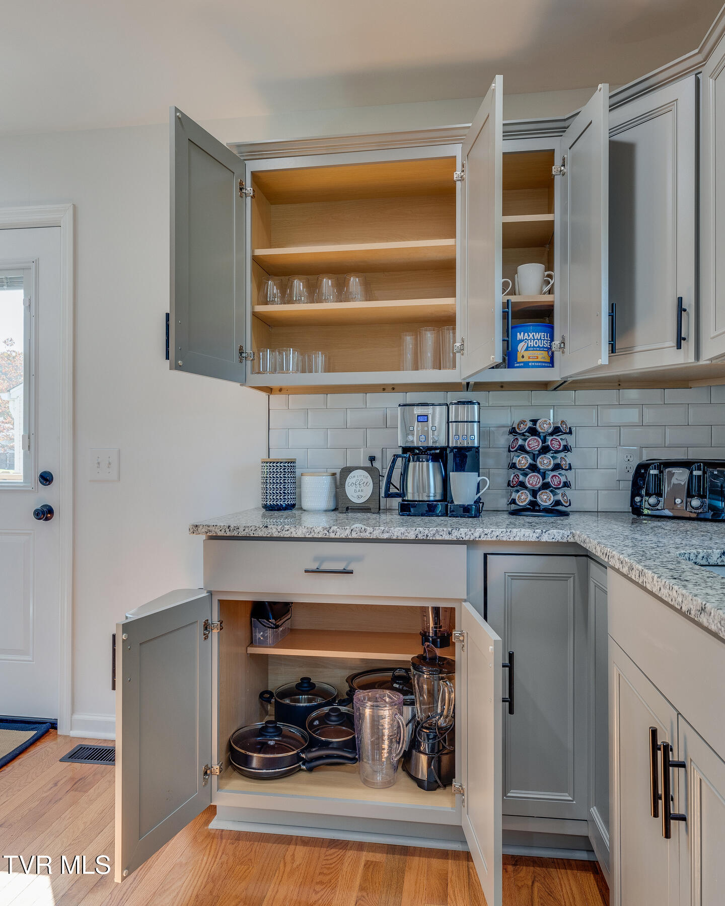 2549 Bay Street Bristol, TN 37620 - Photo 16 of 58 018