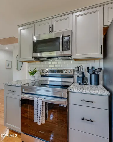 $299,900 | 2549 Bay Street, Bristol, TN 37620