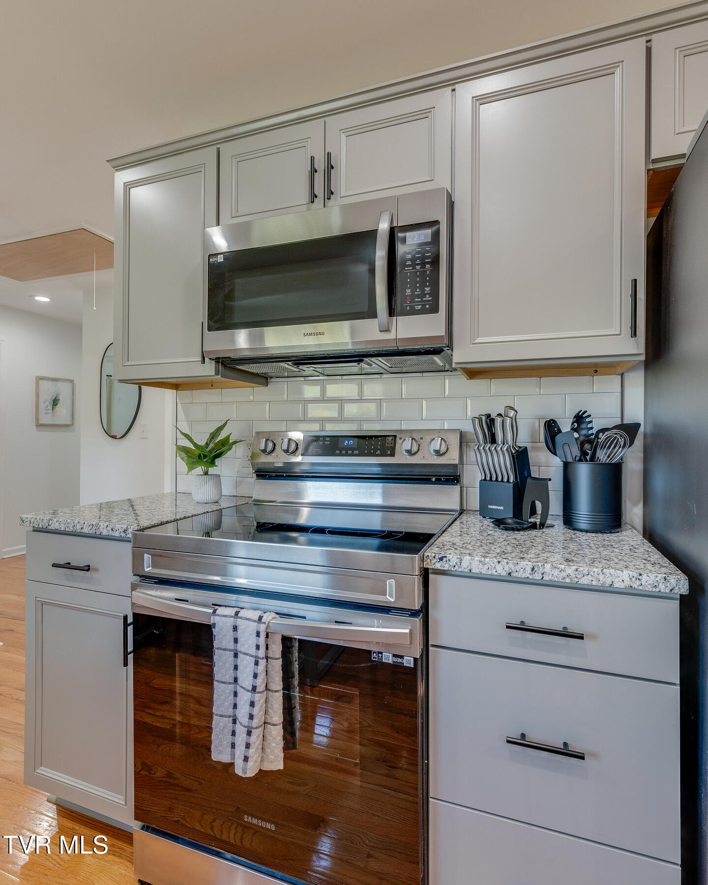 2549 Bay Street Bristol, TN 37620 - Photo 19 of 58 021