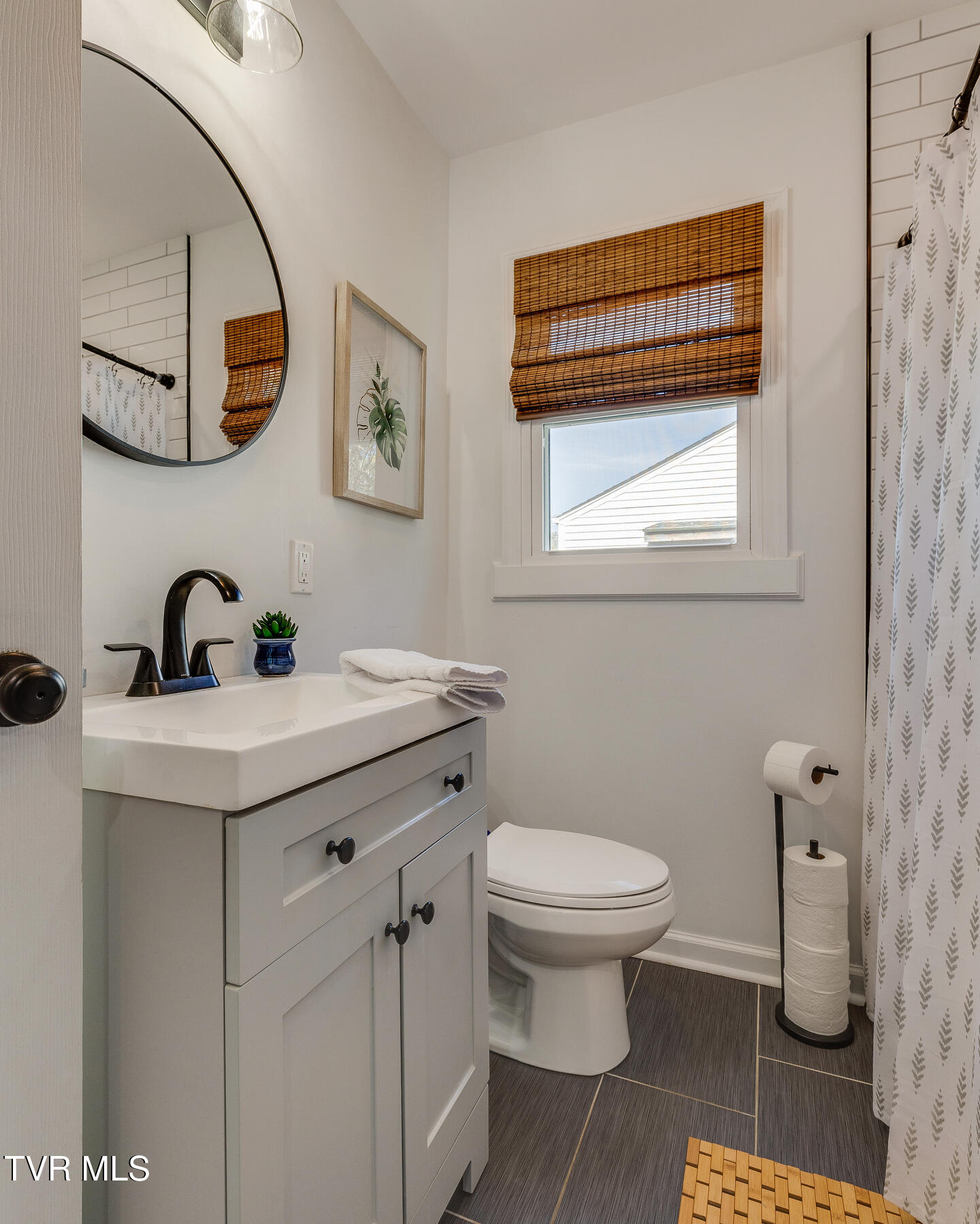 2549 Bay Street Bristol, TN 37620 - Photo 24 of 58 027