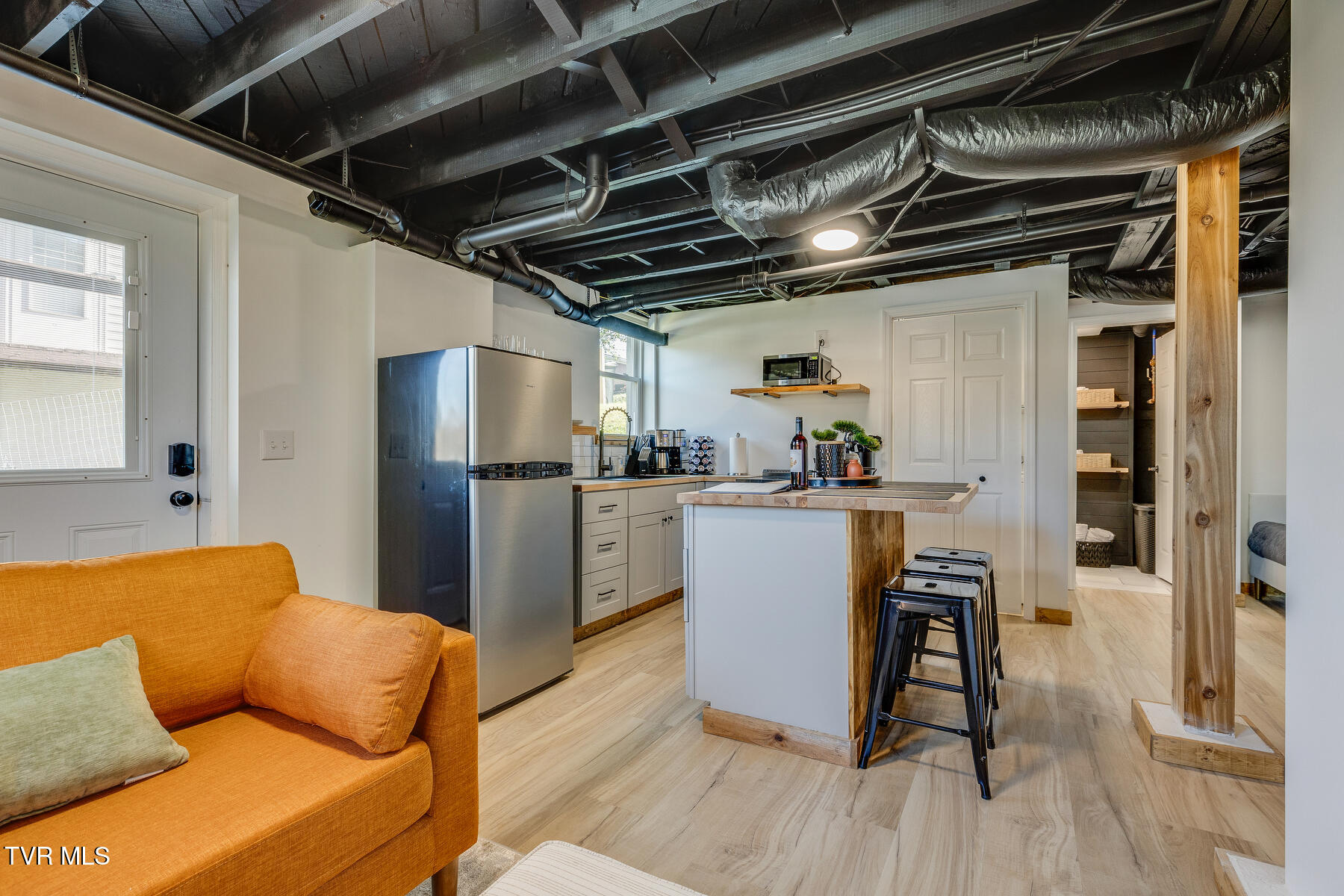 2549 Bay Street Bristol, TN 37620 - Photo 31 of 58 009