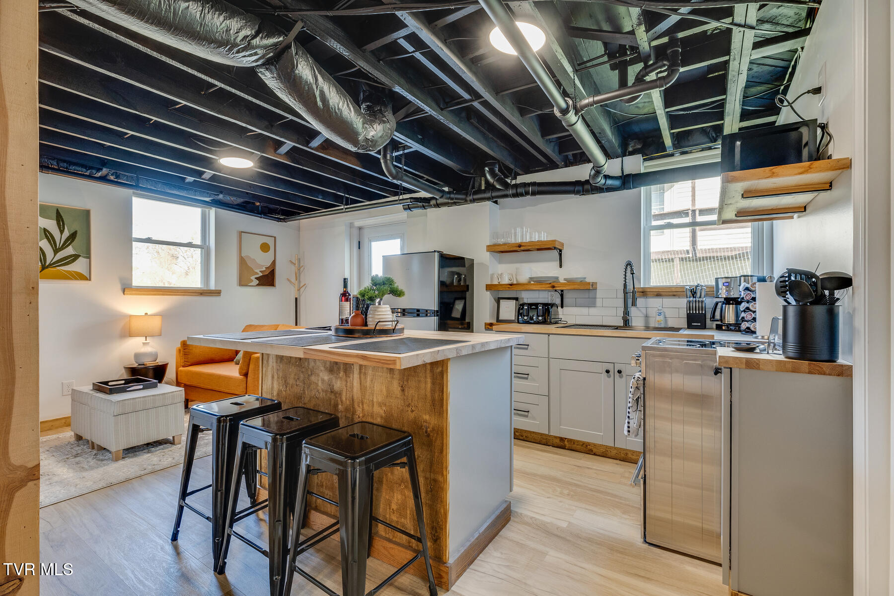 2549 Bay Street Bristol, TN 37620 - Photo 33 of 58 011