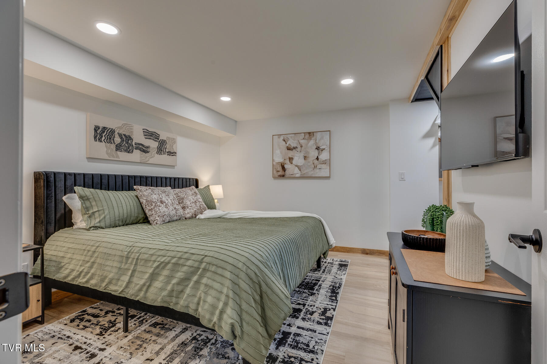 2549 Bay Street Bristol, TN 37620 - Photo 46 of 58 024