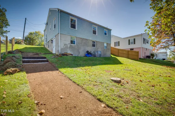 $289,900 | 2549 Bay Street, Bristol, TN 37620