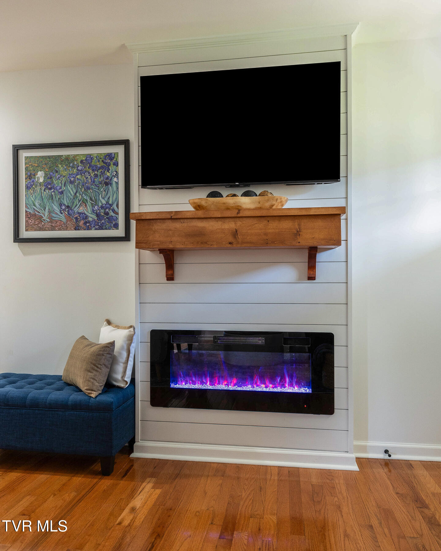 2549 Bay Street Bristol, TN 37620 - Photo 8 of 58 009