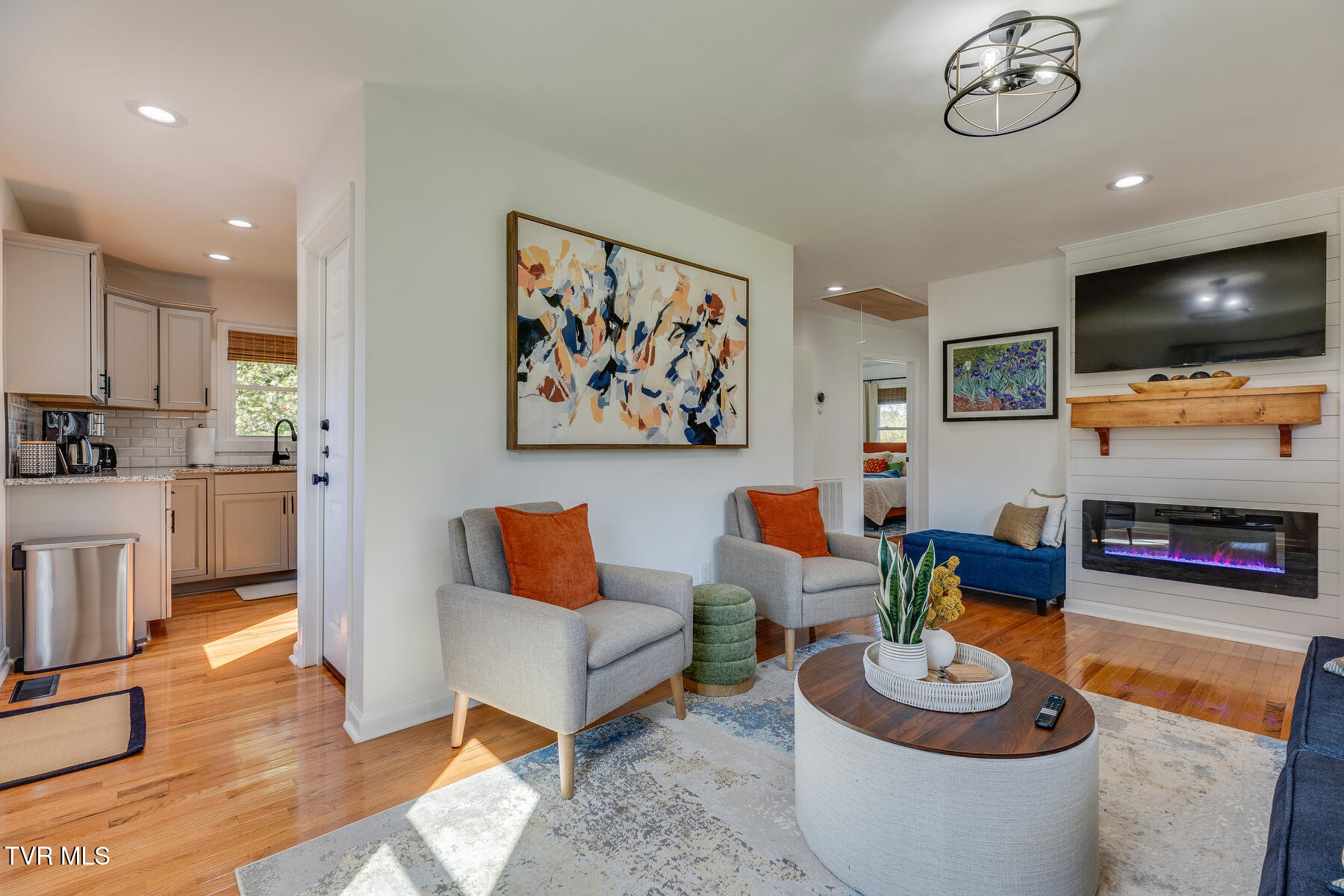 2549 Bay Street Bristol, TN 37620 - Photo 9 of 58 010