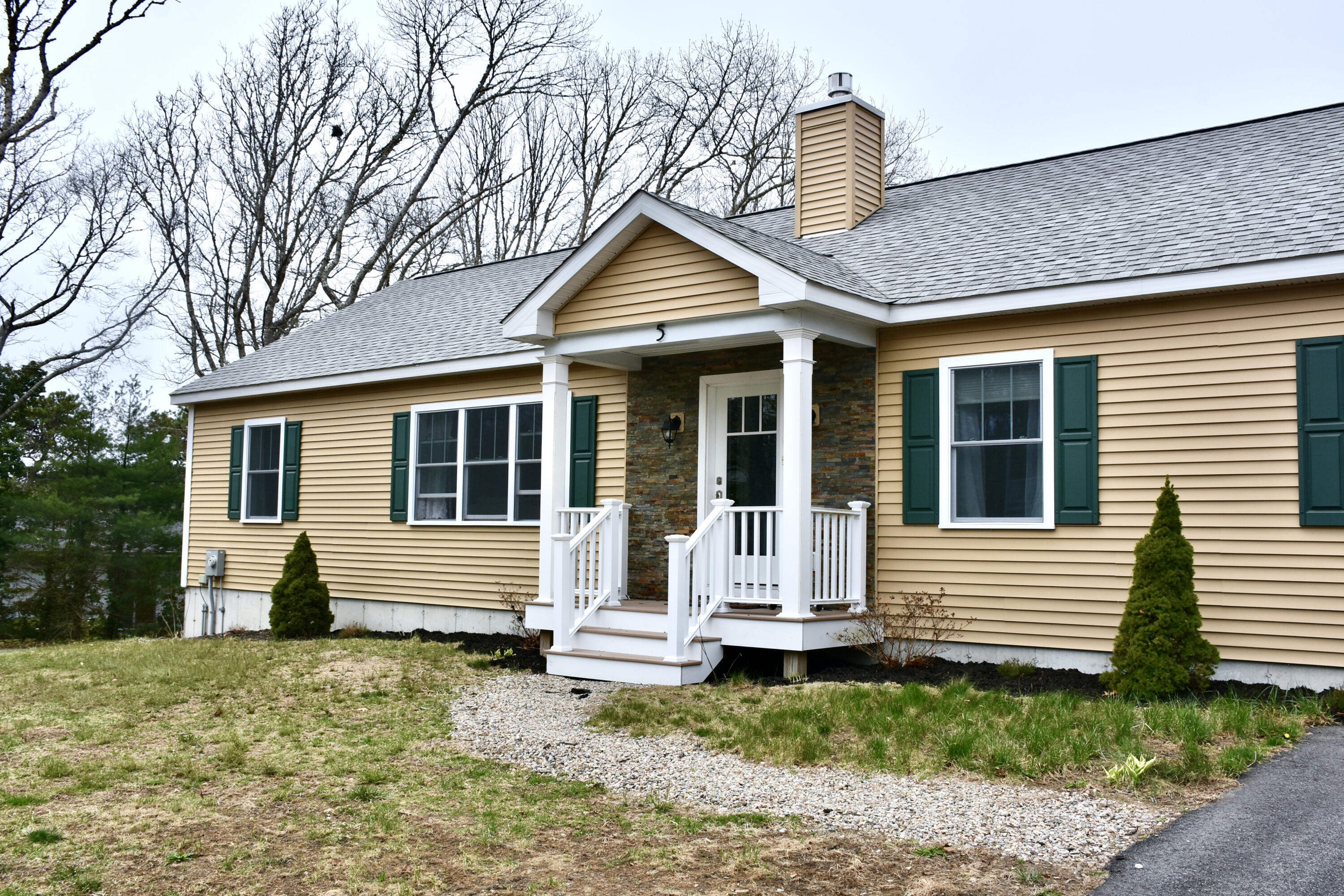 5 Marilyn Road Bourne, MA 02532 - Photo 3 of 18 27DE9564-5671-480F-9E75-DD23B56DEFCD_1_2
