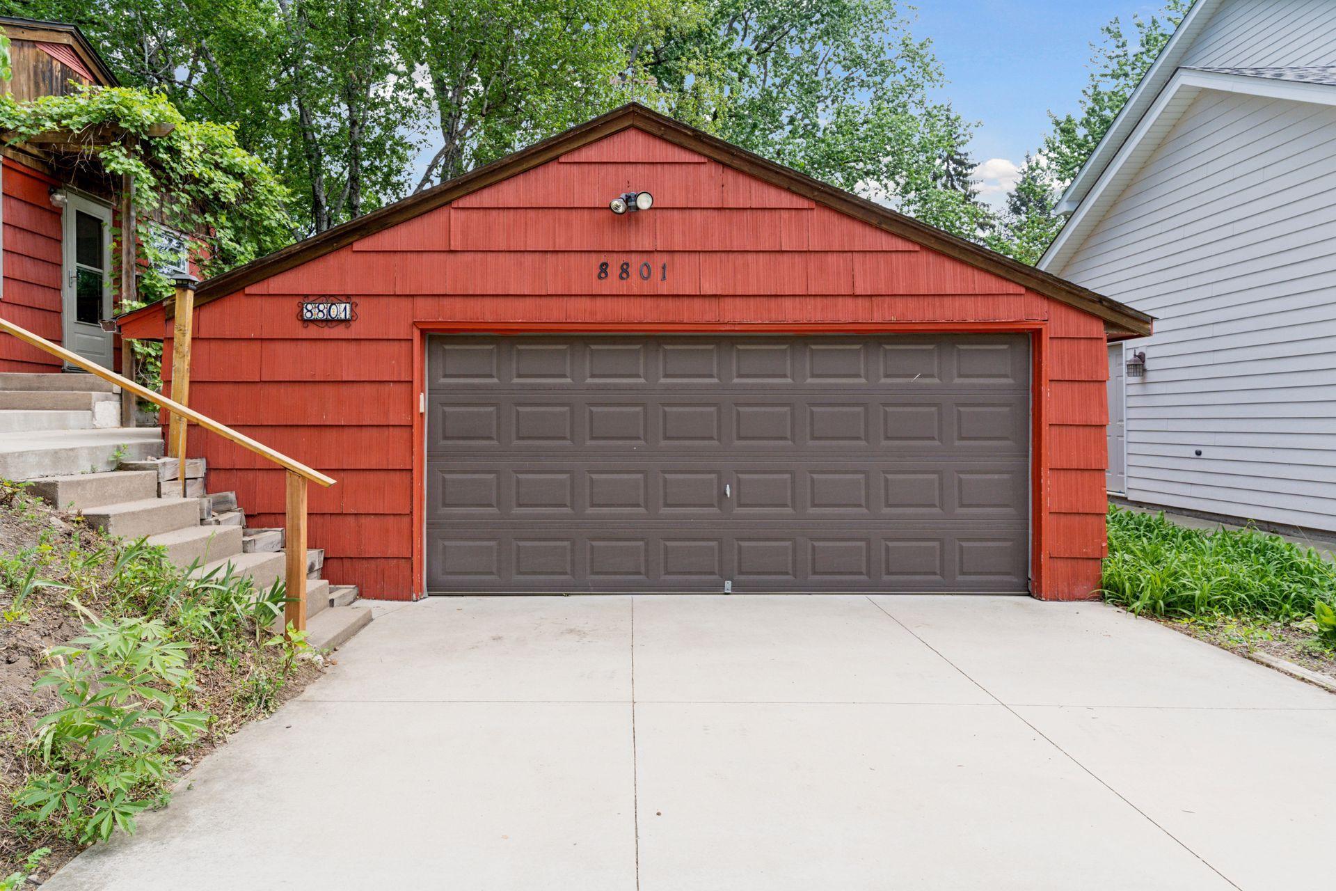 8801 Lakeview Road Bloomington, MN 55438 - Photo 34 of 42
