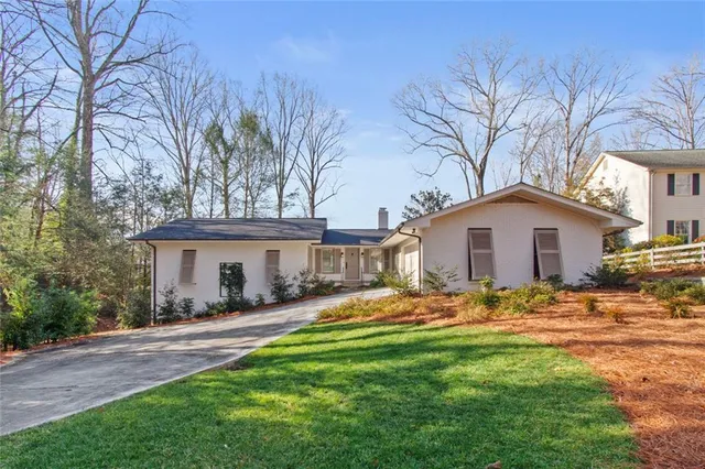 $719,900 | 3526 Edgewood Circle, Gainesville, GA 30506