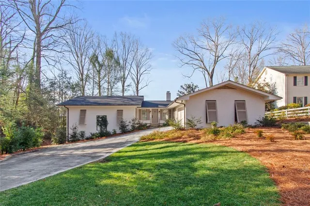 $719,900 | 3526 Edgewood Circle, Gainesville, GA 30506