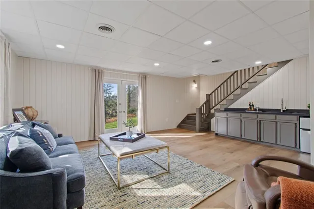 $719,900 | 3526 Edgewood Circle, Gainesville, GA 30506