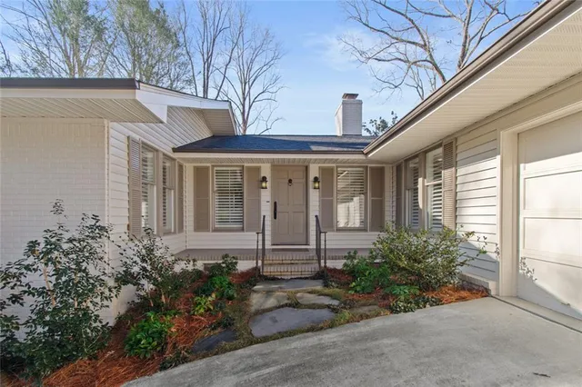 $719,900 | 3526 Edgewood Circle, Gainesville, GA 30506