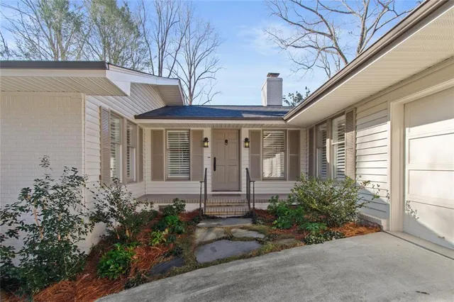 $719,900 | 3526 Edgewood Circle, Gainesville, GA 30506