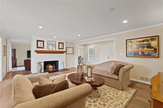 $719,900 | 3526 Edgewood Circle, Gainesville, GA 30506