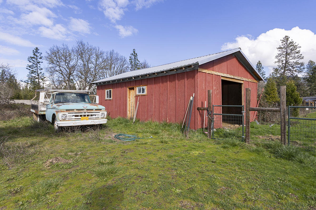 1392 Cedar Flat Road Williams, OR 97544 - Photo 22 of 56 22