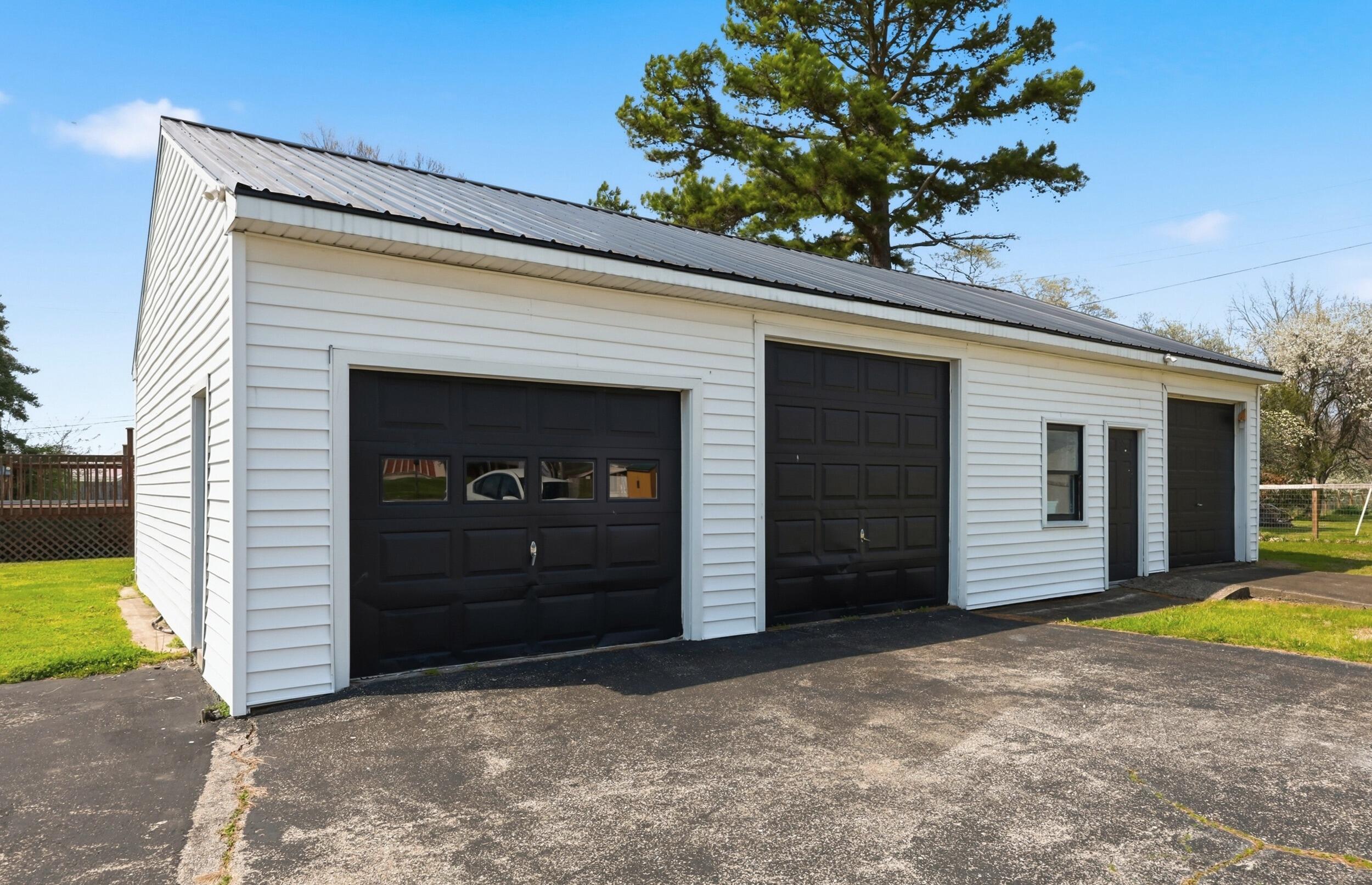 75 Reese Street Irvine, KY 40336 - Photo 2 of 45 IMG_0577