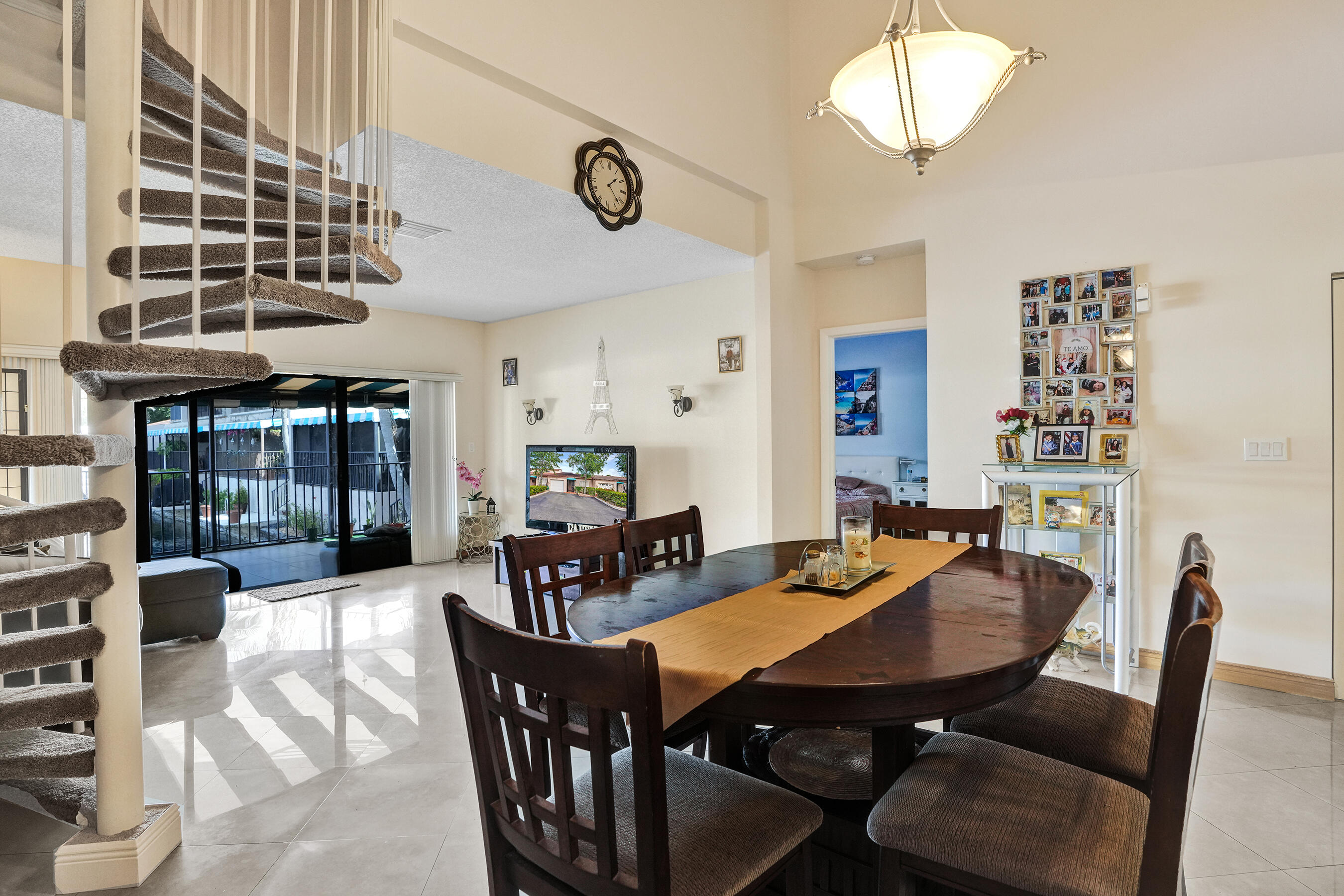 8511 Ardoch Road Hialeah, FL 33016 - Photo 14 of 41 DSC05191