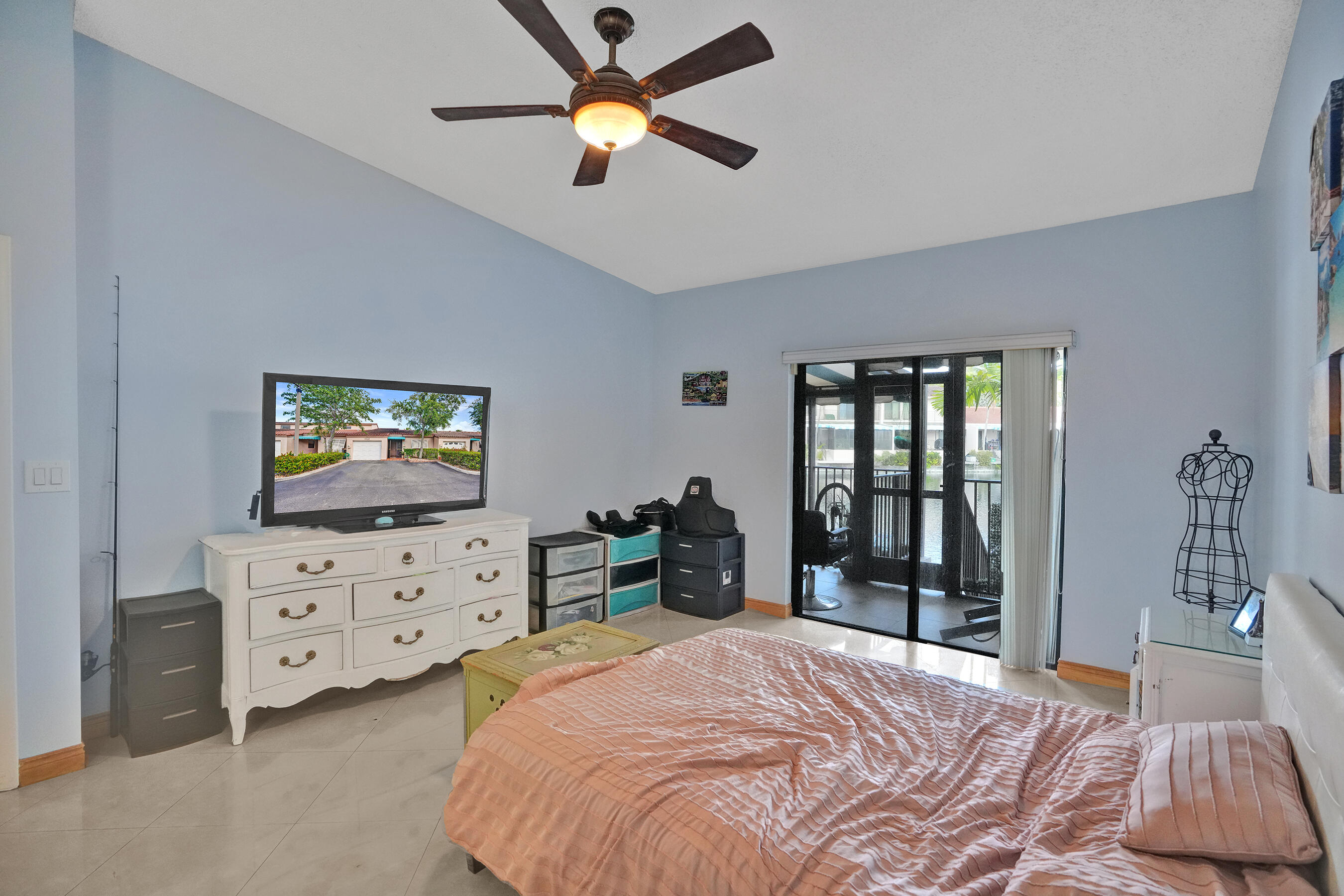 8511 Ardoch Road Hialeah, FL 33016 - Photo 19 of 41 DSC05155