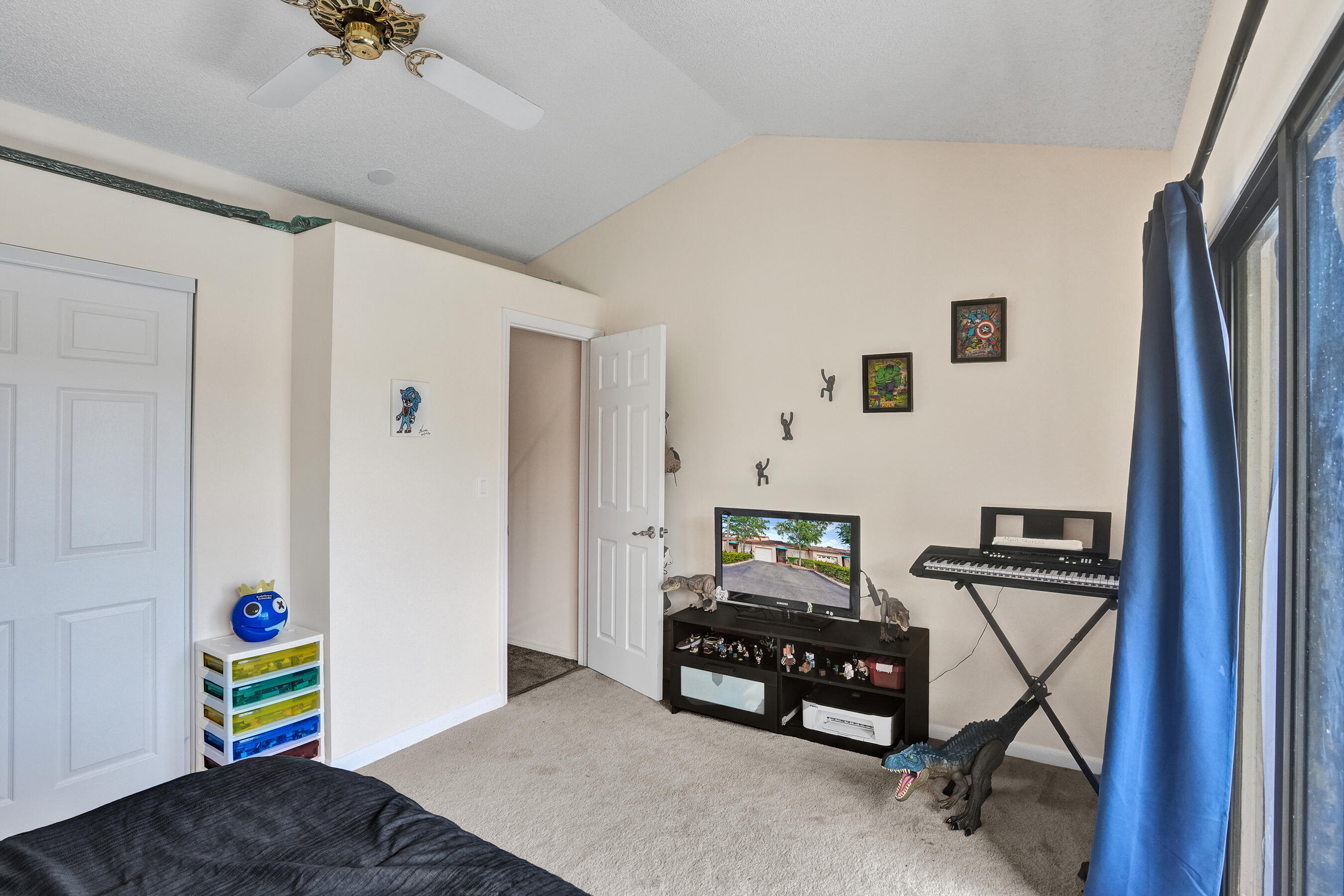 8511 Ardoch Road Hialeah, FL 33016 - Photo 29 of 41 DSC05239