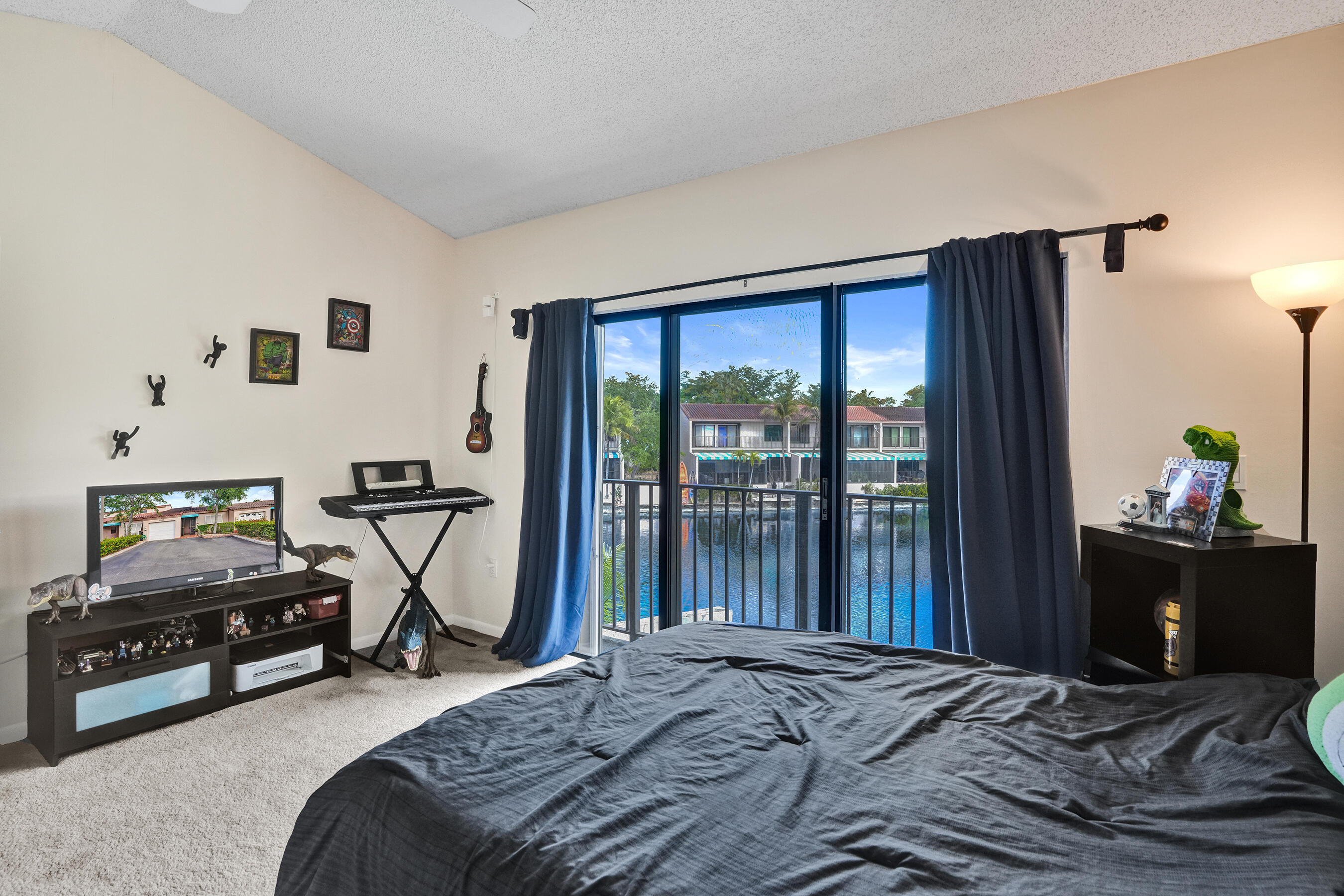 8511 Ardoch Road Hialeah, FL 33016 - Photo 30 of 41 DSC05236