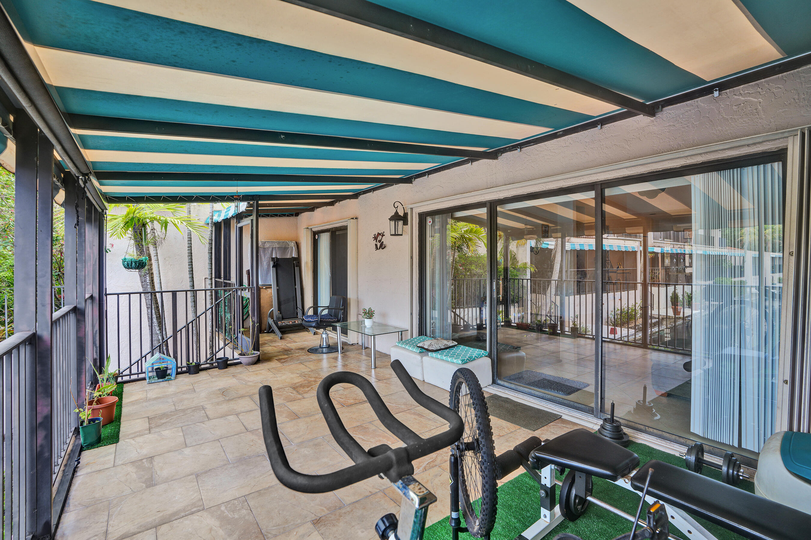 8511 Ardoch Road Hialeah, FL 33016 - Photo 35 of 41 DSC05218