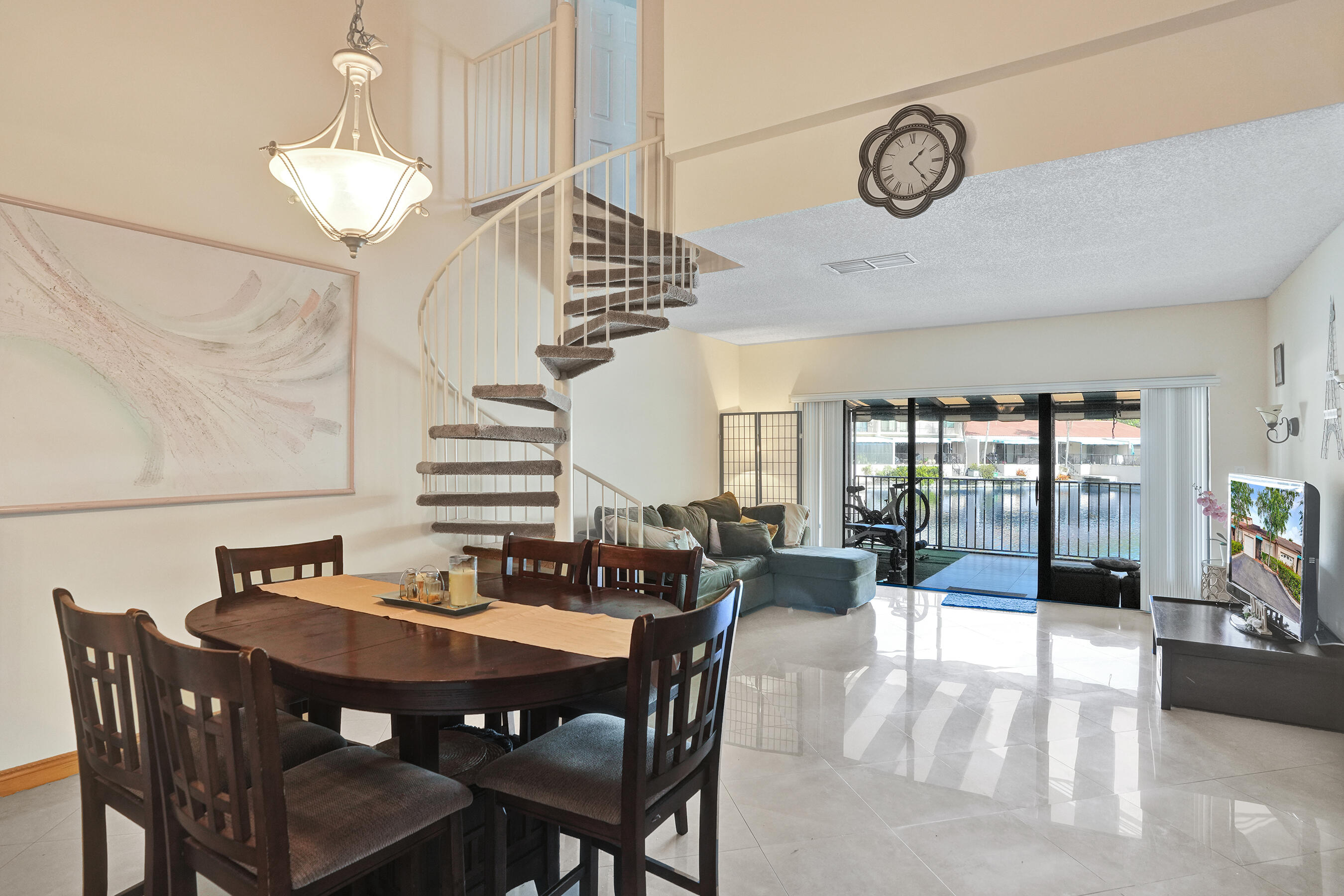 8511 Ardoch Road Hialeah, FL 33016 - Photo 5 of 41 DSC05194