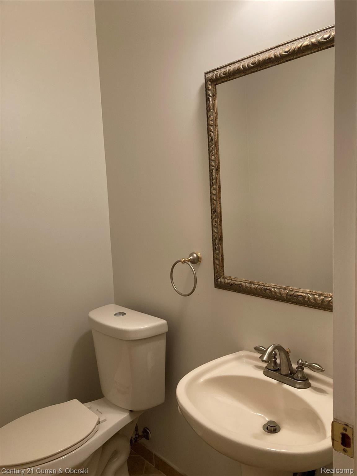 27860 Peppermill Road Farmington, MI 48331 - Photo 19 of 28 Lab
