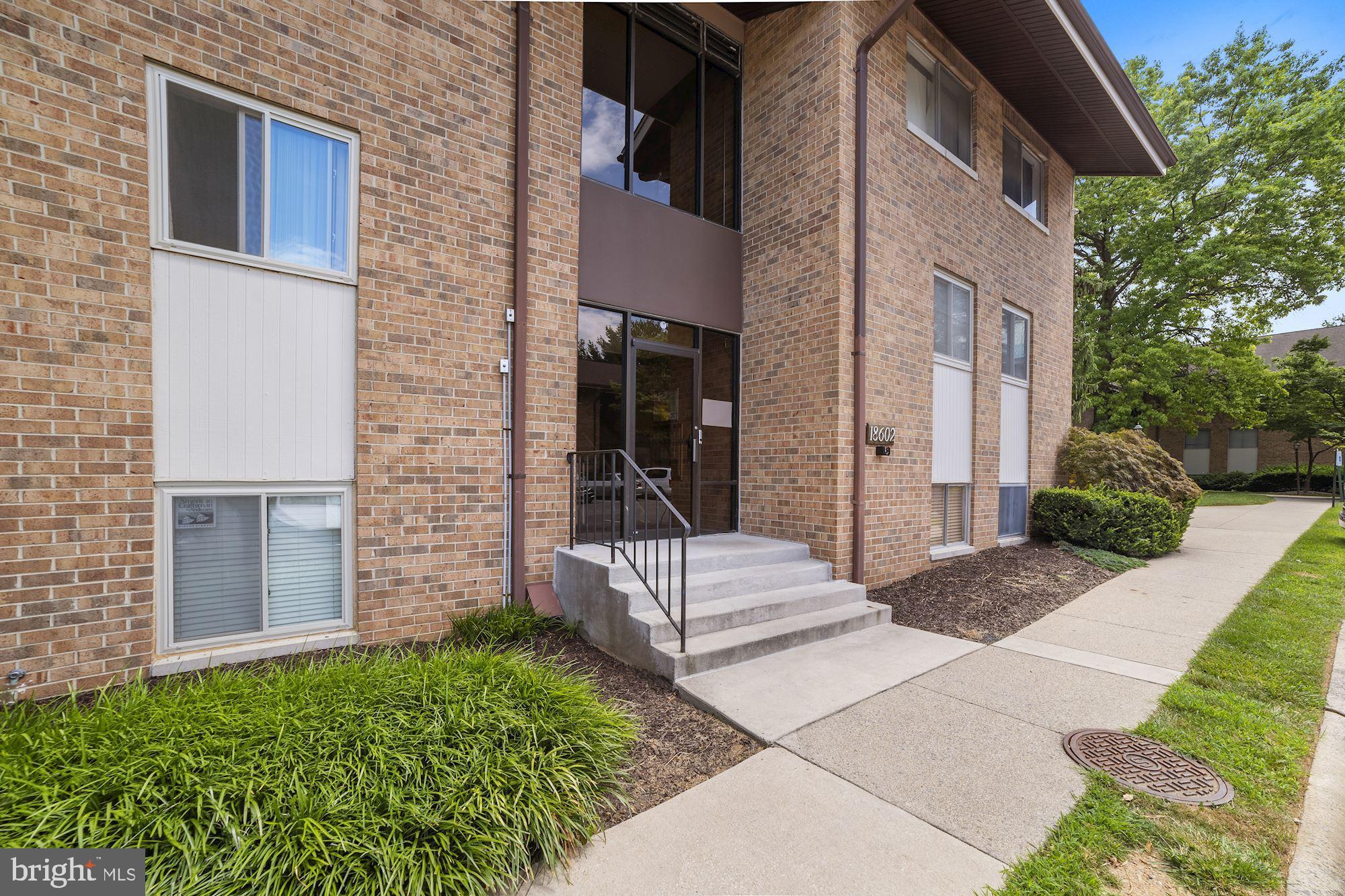 18602 Walkers Choice Road, Unit 1 Gaithersburg, MD 20886 - Photo 3 of 28 Gallery Image 3