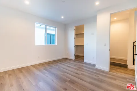 $5,000 | 5325 1/2 Ben Avenue, Valley Village, CA 91607